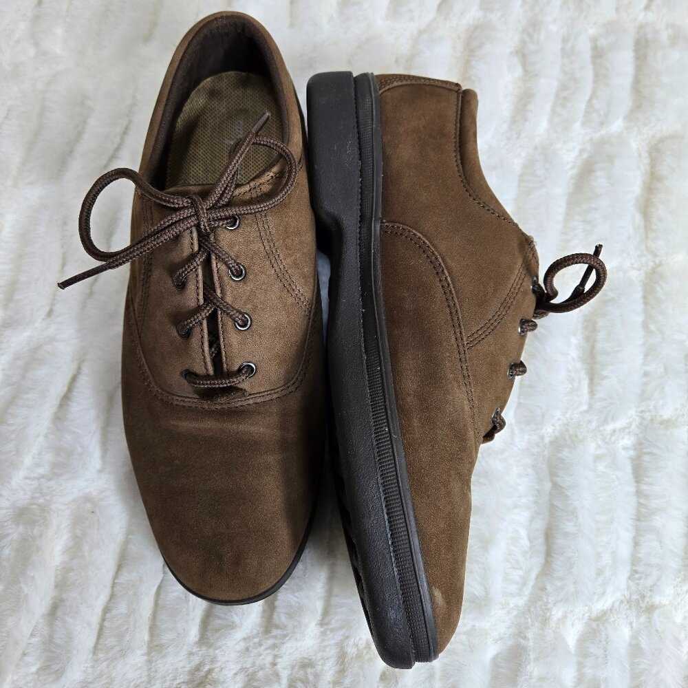NEW Easy Spirit Brown Swede Leather Oxford Comfort Women's Walking Lace Up Shoes